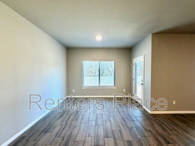 Building Photo - 780 E 139th Pl N