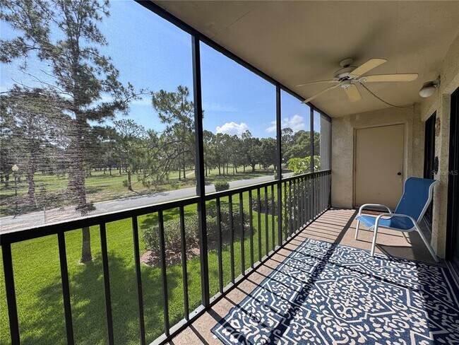 Building Photo - 2700 Cove Cay Dr