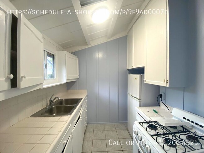 Building Photo - Pet Friendly One Bedroom Home in Pacific G...