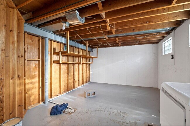 Building Photo - 8980 Cherry Blossom Ln