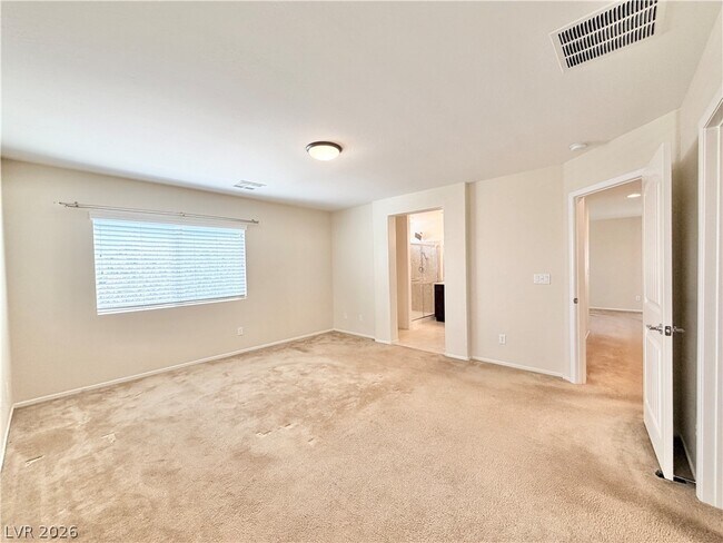Building Photo - 10566 Borborema St