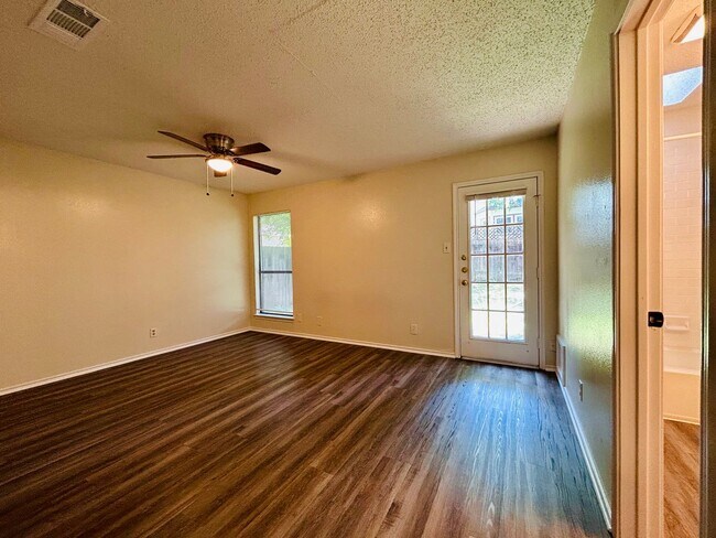 Building Photo - 9308 Kempler Dr