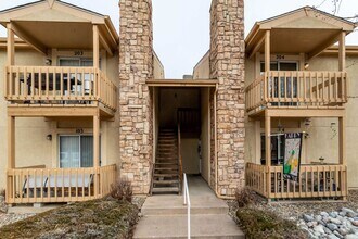 Building Photo - Cozy 2-Bed Condo with Fireplace, Garage & ...