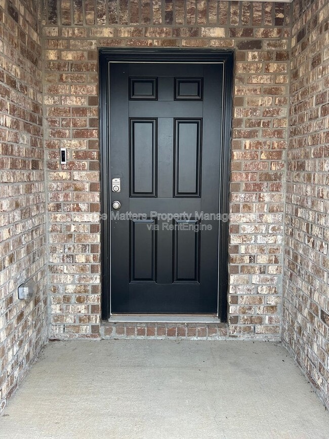 Building Photo - 8659 Tarsus Dr