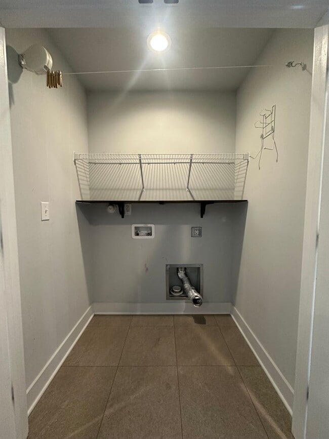 Building Photo - 238 E Ivybridge Dr