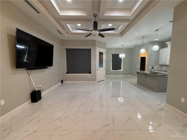 Building Photo - 27 Tulipan Ave