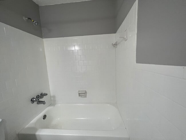 Building Photo - Bolden Courts Apartments LLC