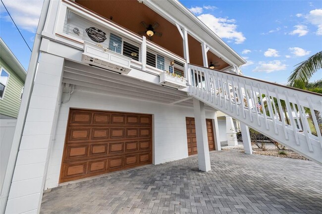 Building Photo - 12112 Lagoon Ln