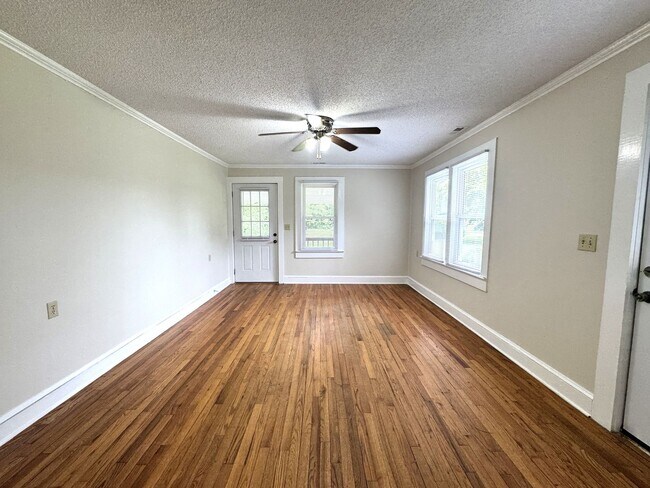 Building Photo - 1103 Onslow Pines Rd