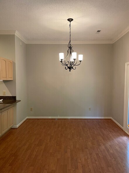 Dining room - 135 Brandeis Ln