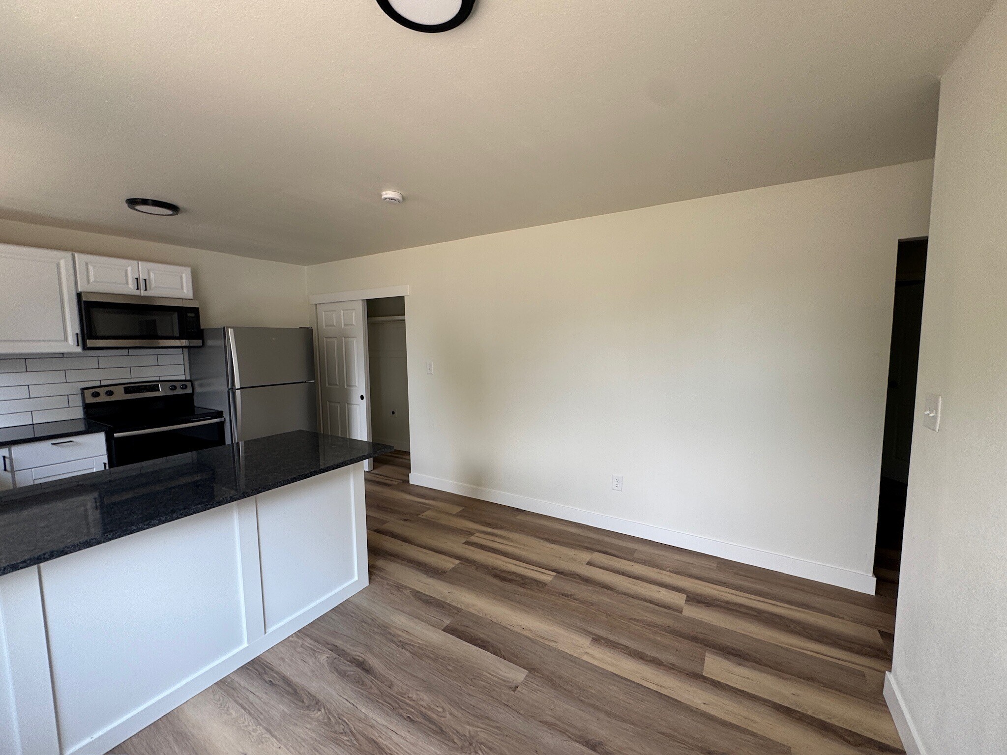 Building Photo - 804 Meeker St