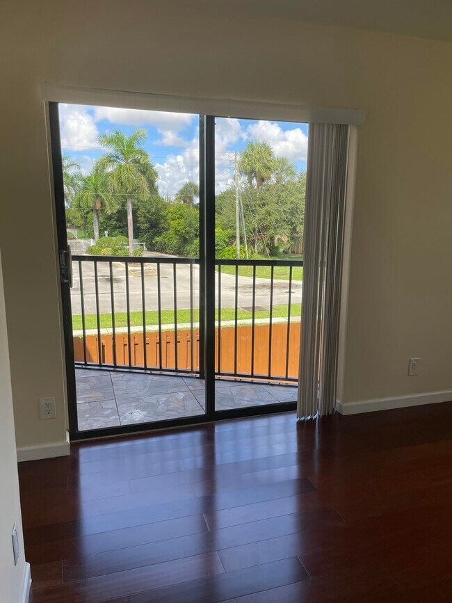 Building Photo - 22976 Oxford Pl