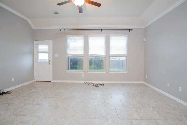 Building Photo - 2700 Auburn Chestnut Ln