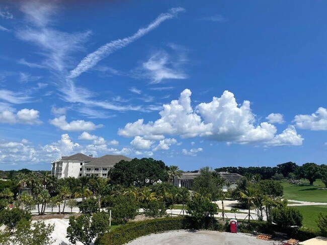 Building Photo - 2400 Presidential Way