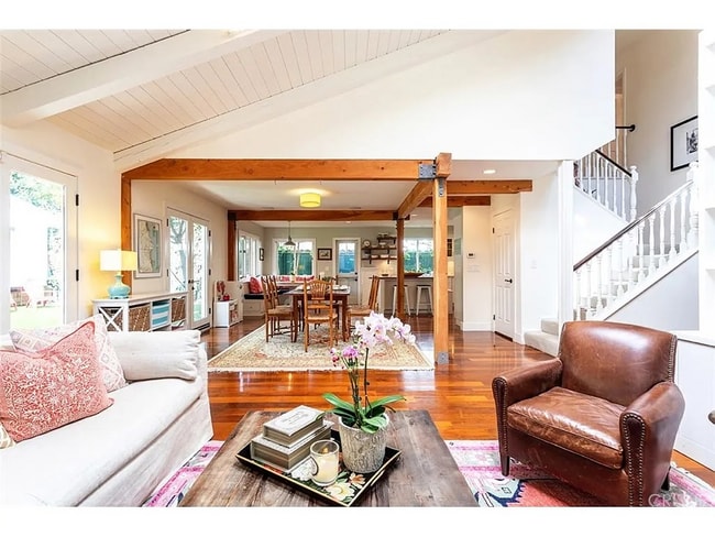 Building Photo - 12807 Milbank St