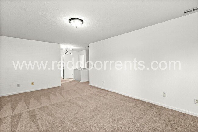Building Photo - 11852 Geyser Ct