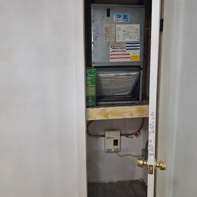 Building Photo - 7344 SW 8th Ct