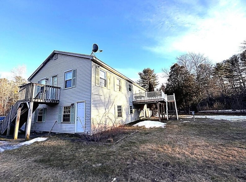 Building Photo - 716 Empire Rd