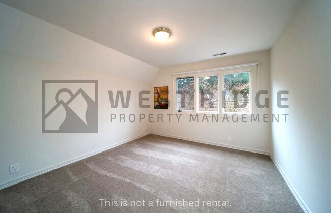Building Photo - 1692 Village Park Ln