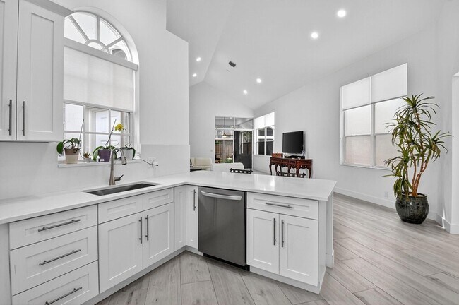 Building Photo - 6668 NW 25th Terrace