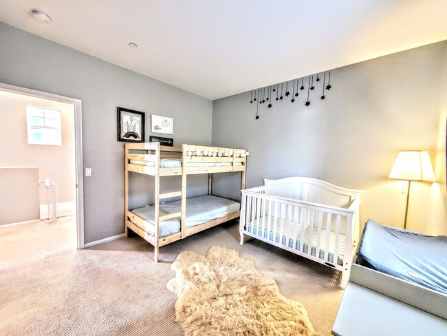 Building Photo - Gorgeous Home- Lots of Upgrades