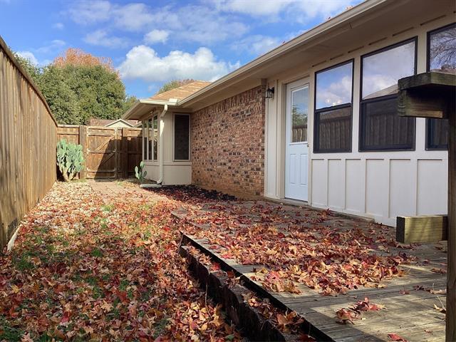 Building Photo - 2841 Southridge Dr