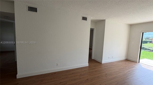 Building Photo - 11477 NW 39th Ct