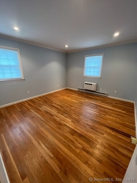 Building Photo - 1307 Hope St