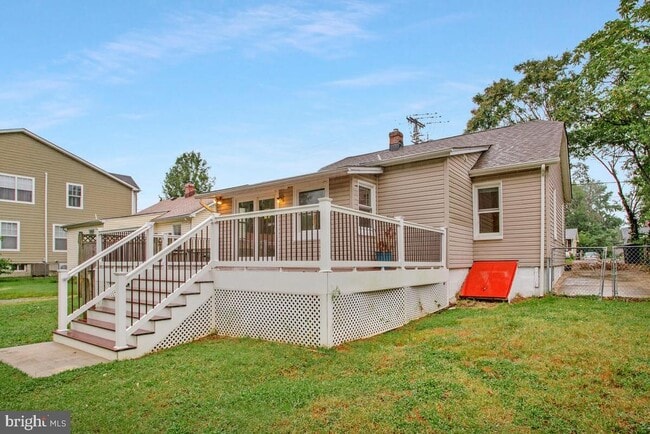 Building Photo - 1009 Tyler Ave