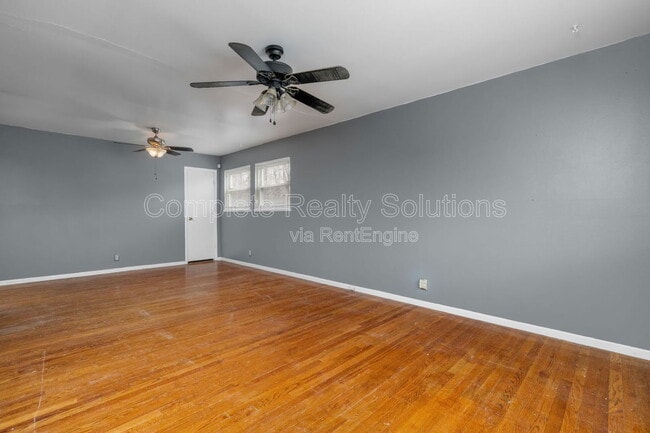 Building Photo - 135 Dundee Cir