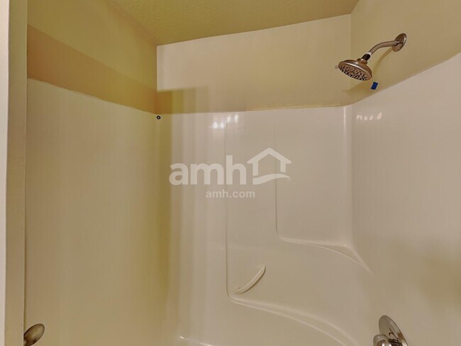 Building Photo - 1991 W 550 N