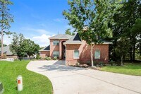 Building Photo - 13605 Falcon Ct