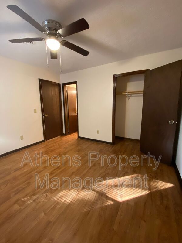 Building Photo - 113 St Andrews Ct
