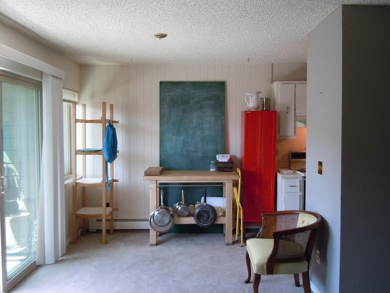 Building Photo - 3050 Corona Trl