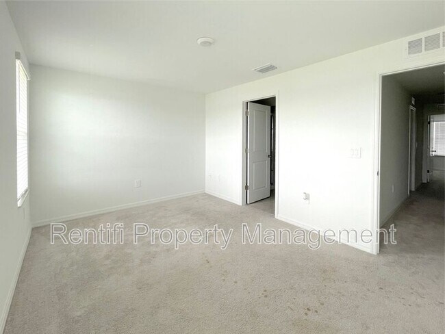 Building Photo - 4260 Canova St