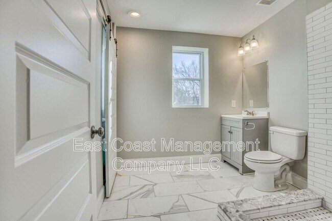 Building Photo - 1623 E Baltimore St