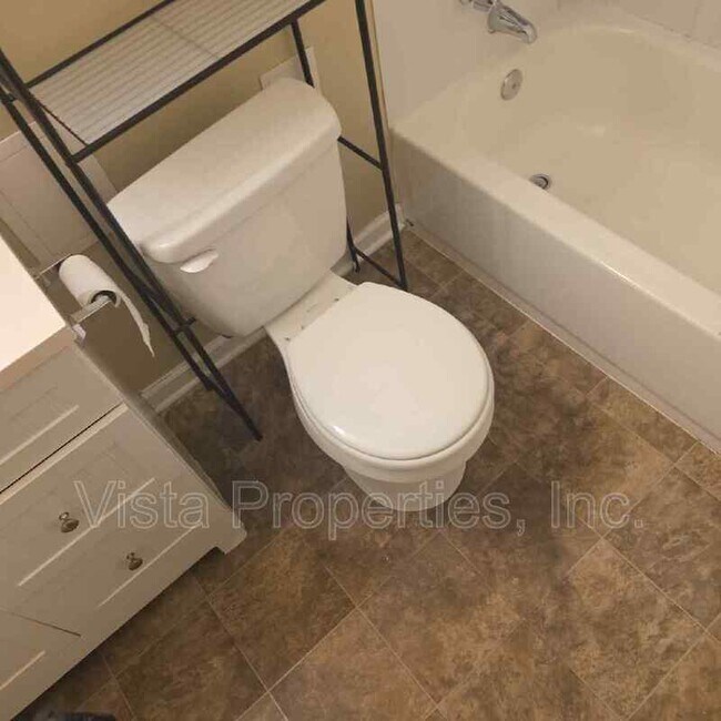 Building Photo - 4119 Glen Hill Manor Dr