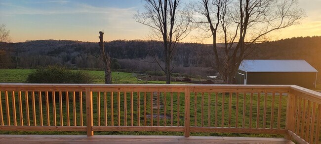 Building Photo - 290 Old Taylor Rd