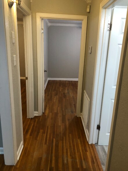 Building Photo - 2023 S Louisiana St