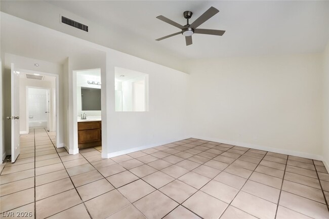 Building Photo - 2709 Camphor Tree St