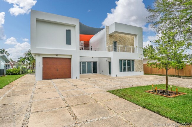 Building Photo - 2612 Key Largo Ln