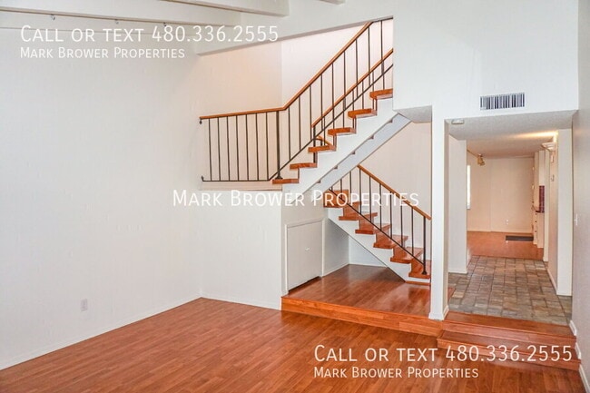 Building Photo - 3131 S Fairfield Dr