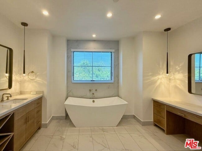 Building Photo - 9607 Kirkside Rd