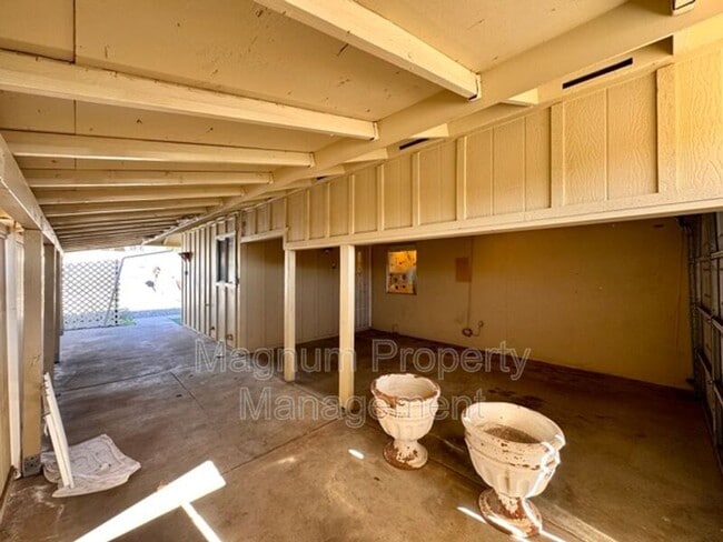 Building Photo - 29820 Thornhill Dr