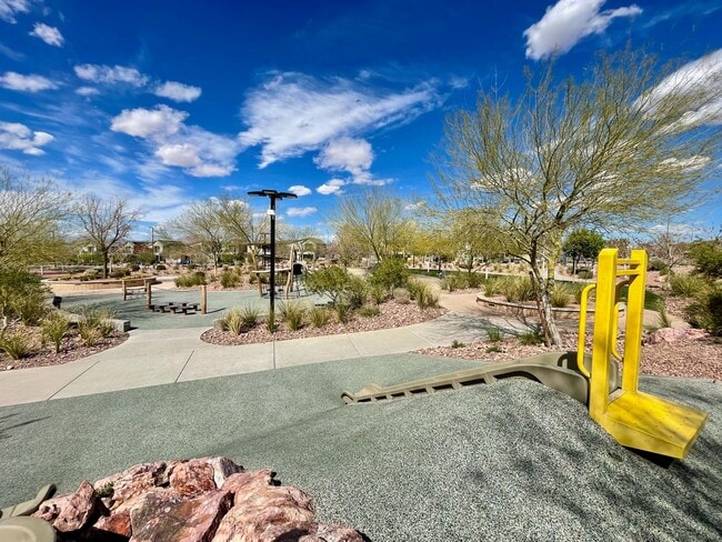 Building Photo - 3 BED 2.5 BATH 2 CAR GARAGE TOWNHOME FOR RENT IN CADENCE MASTER PLANNED COMMUNITY