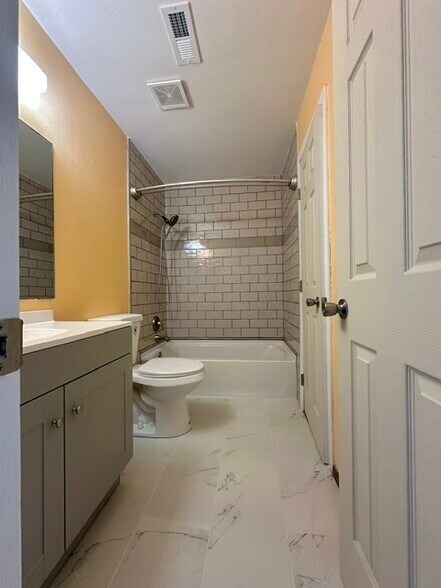 Building Photo - 4285 S Salida Way