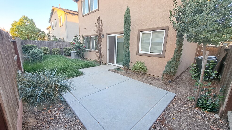 Building Photo - 120 Alboran Sea Cir