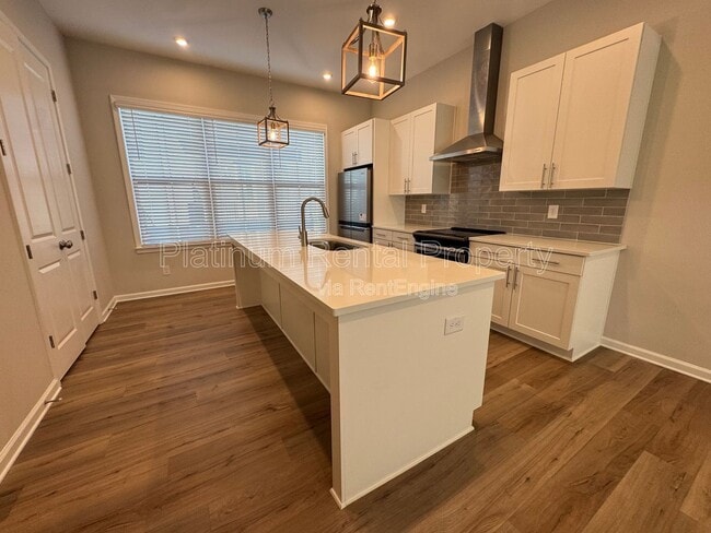 Building Photo - 137 Pacer Pl