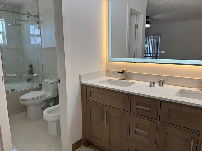 Building Photo - 14325 SW 11th Terrace