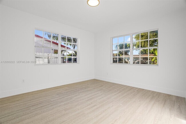 Building Photo - 6825 SW 12th St